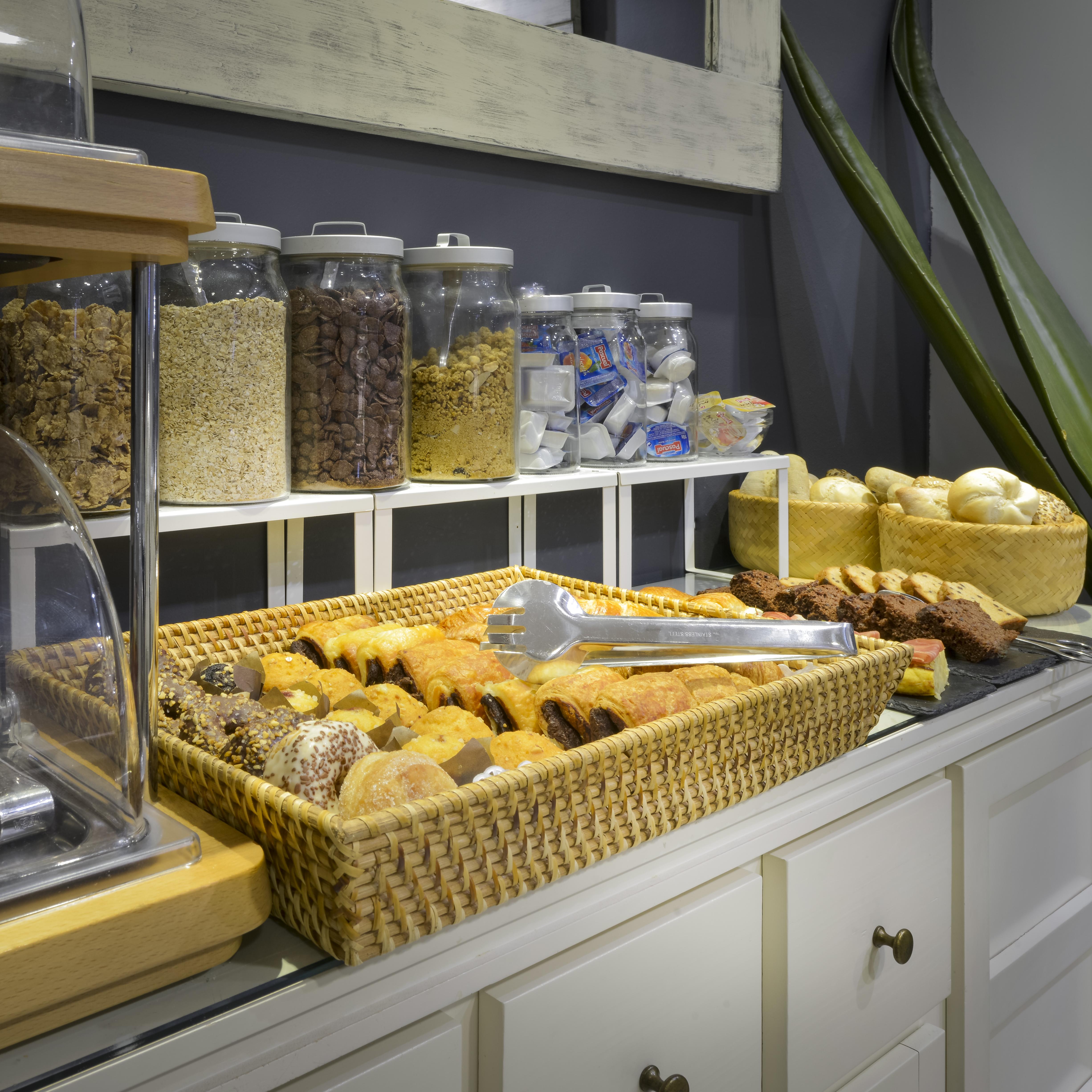 Alexandra Aparthotel Benstarhotelgroup Тарагона Екстериор снимка