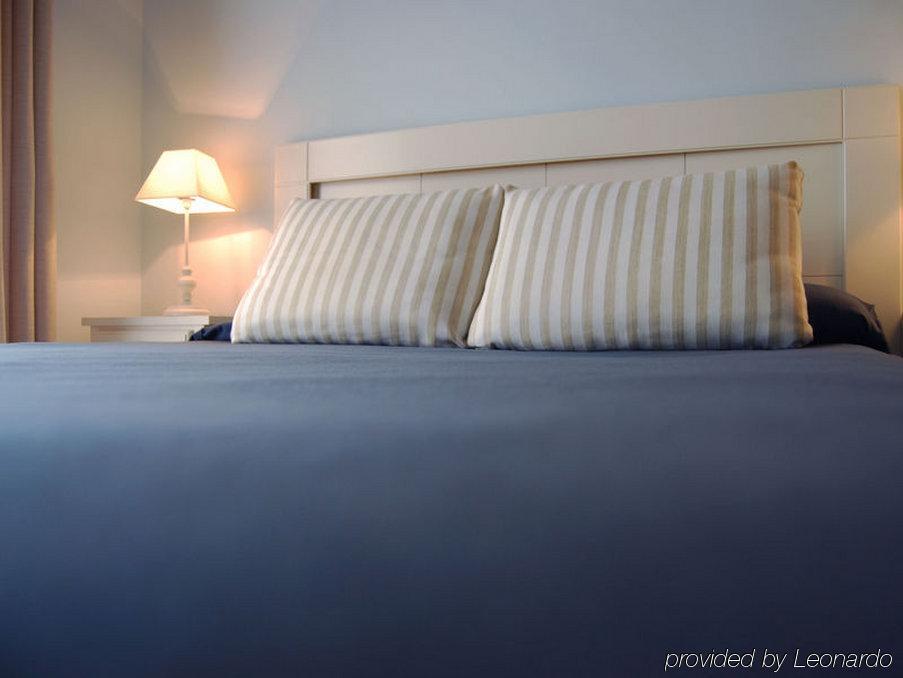 Alexandra Aparthotel Benstarhotelgroup Тарагона Стая снимка