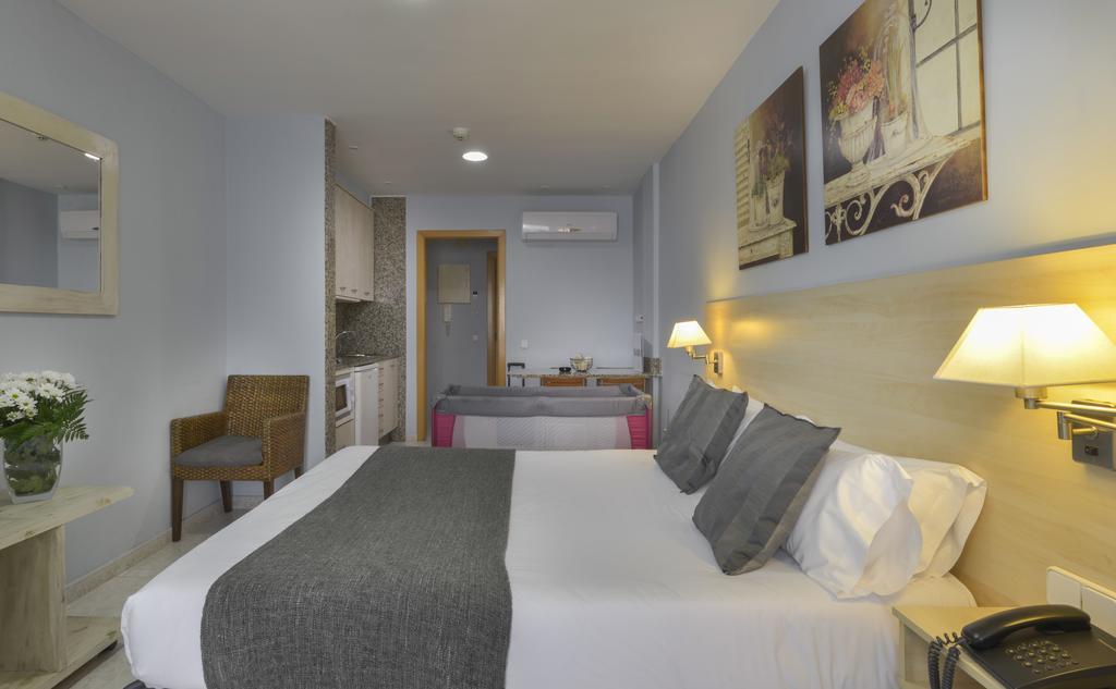 Alexandra Aparthotel Benstarhotelgroup Тарагона Екстериор снимка