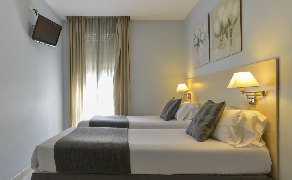 Alexandra Aparthotel Benstarhotelgroup Тарагона Стая снимка