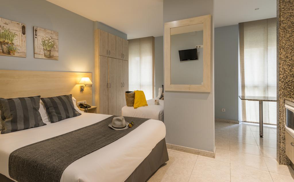 Alexandra Aparthotel Benstarhotelgroup Тарагона Стая снимка